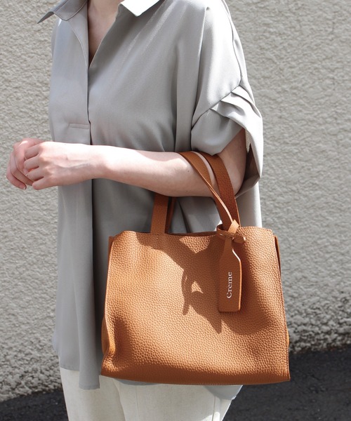 LAVEANGE(ラビアンジェ)の「【牛革】CREME VIVE BAG/レザーバッグ(トートバッグ・レディース・チャコールグレー/サックスブルー/ピンク/キャメル/グレイッシュベージュ・FREE)」の1枚目の写真