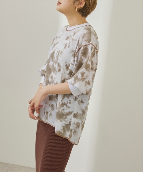 Ambre Neige(アンブルネージュ)の「タイダイ柄ワッフルカットソー/【WEB/EC限定商品】(Tシャツ/カットソー・レディース・ライトグリーン/モカ・FREE)」の5枚目の写真