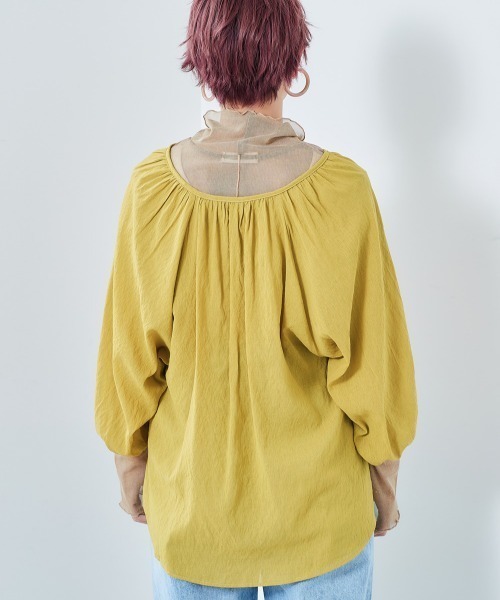 e.r.g*（イーアールジー）の「ビンテージボイル　スキッパーギャザーブラウス（シャツ/ブラウス・レディース・チャコールグレー/ベージュ/オフホワイト/イエロー・M）」の14枚目の写真