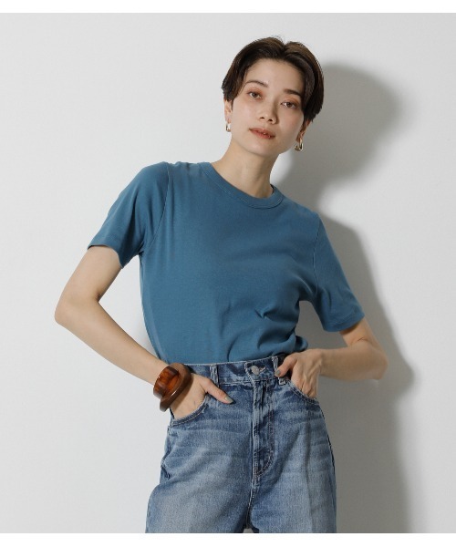 AZUL by moussy（アズールバイマウジー）の「COTTON USAFIT TEE/コットンUSAフィットTシャツ（Tシャツ/カットソー・レディース・ダークブラウン/ブラック/イエロー/ダークブルー/オフホワイト・MEDIUM/SMALL）」の4枚目の写真
