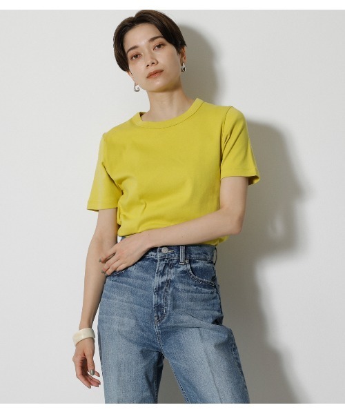 AZUL by moussy（アズールバイマウジー）の「COTTON USAFIT TEE/コットンUSAフィットTシャツ（Tシャツ/カットソー・レディース・ダークブラウン/ブラック/イエロー/ダークブルー/オフホワイト・MEDIUM/SMALL）」の5枚目の写真