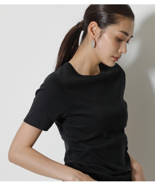 AZUL by moussy（アズールバイマウジー）の「COTTON USAFIT TEE/コットンUSAフィットTシャツ（Tシャツ/カットソー・レディース・ダークブラウン/ブラック/イエロー/ダークブルー/オフホワイト・MEDIUM/SMALL）」の17枚目の写真