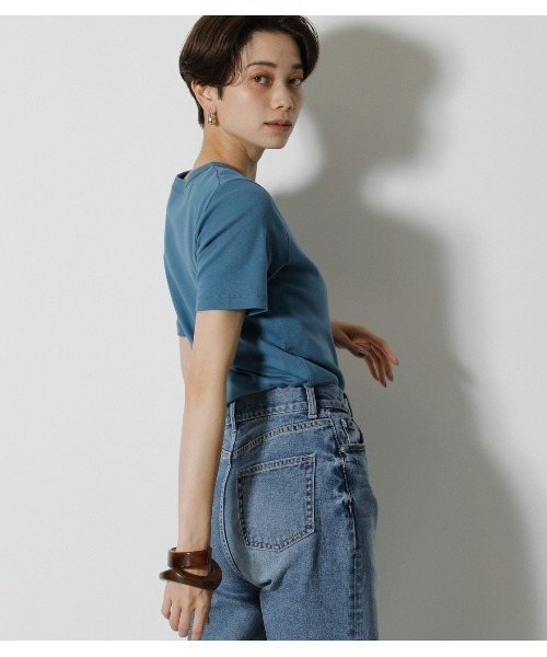 AZUL by moussy（アズールバイマウジー）の「COTTON USAFIT TEE/コットンUSAフィットTシャツ（Tシャツ/カットソー・レディース・ダークブラウン/ブラック/イエロー/ダークブルー/オフホワイト・MEDIUM/SMALL）」の18枚目の写真
