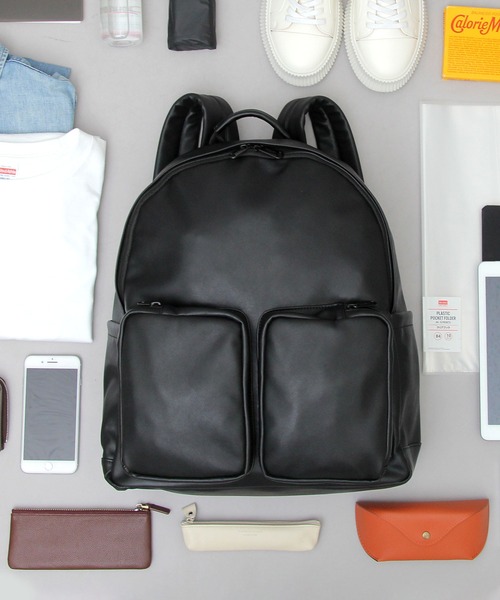 REGiSTA(レジスタ)の「シープスキンライク フェイクレザー 2ポケット デイパック / ビッグサイズ / 大容量 バックパック(バックパック/リュック・メンズ・ブラック・FREE)」の5枚目の写真