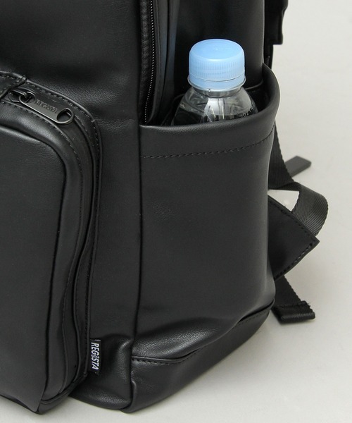 REGiSTA(レジスタ)の「シープスキンライク フェイクレザー 2ポケット デイパック / ビッグサイズ / 大容量 バックパック(バックパック/リュック・メンズ・ブラック・FREE)」の8枚目の写真