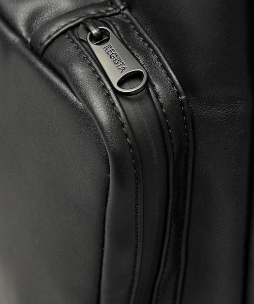 REGiSTA(レジスタ)の「シープスキンライク フェイクレザー 2ポケット デイパック / ビッグサイズ / 大容量 バックパック(バックパック/リュック・メンズ・ブラック・FREE)」の11枚目の写真