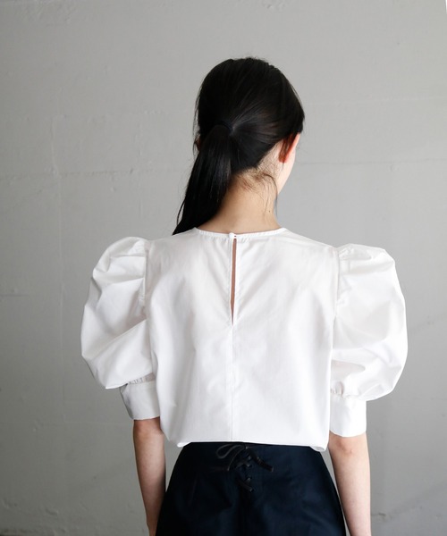 パワーショルダークルーネック半袖シャツブラウス