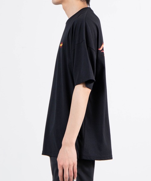 WEGO(ウィゴー)の「WEGO/ファイヤーモチーフビックシルエット半袖Tシャツ(Tシャツ/カットソー・メンズ・ホワイト/ブラック/パープル・MEDIUM/LARGE)」の16枚目の写真