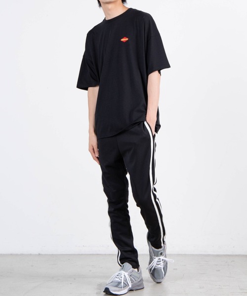 WEGO(ウィゴー)の「WEGO/ファイヤーモチーフビックシルエット半袖Tシャツ(Tシャツ/カットソー・メンズ・ホワイト/ブラック/パープル・MEDIUM/LARGE)」の7枚目の写真