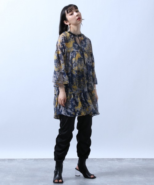 HARE（ハレ）の「サテンシャーリングパンツ(HARE)（その他パンツ・レディース・ライトグレー/ブラック・FREE）」の3枚目の写真