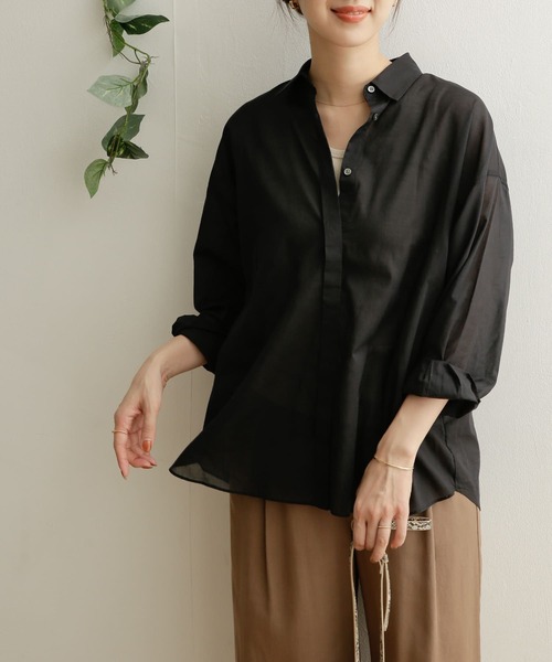 URBAN RESEARCH DOORS(アーバンリサーチドアーズ)の「コットンローンシャツ(シャツ/ブラウス・レディース・ブラック系その他/ミント/オフホワイト・ONE)」の11枚目の写真