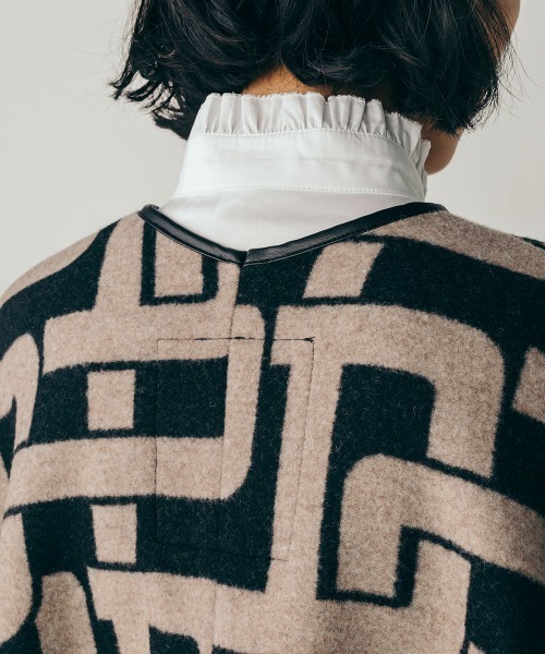 DOUBLE STANDARD CLOTHING（ダブルスタンダードクロージング）の「<original>DSジャガードパイピングポンチョ（その他アウター・レディース・チャコールグレー/ブラック・FREE）」の6枚目の写真