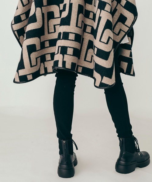 DOUBLE STANDARD CLOTHING（ダブルスタンダードクロージング）の「<original>DSジャガードパイピングポンチョ（その他アウター・レディース・チャコールグレー/ブラック・FREE）」の14枚目の写真