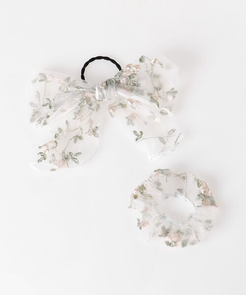 MAJESTIC LEGON(マジェスティックレゴン)の「チュールししゅうリボンset(その他ヘアアクセサリー・レディース・ホワイト系その他2/ブラック系その他・FREE)」の1枚目の写真