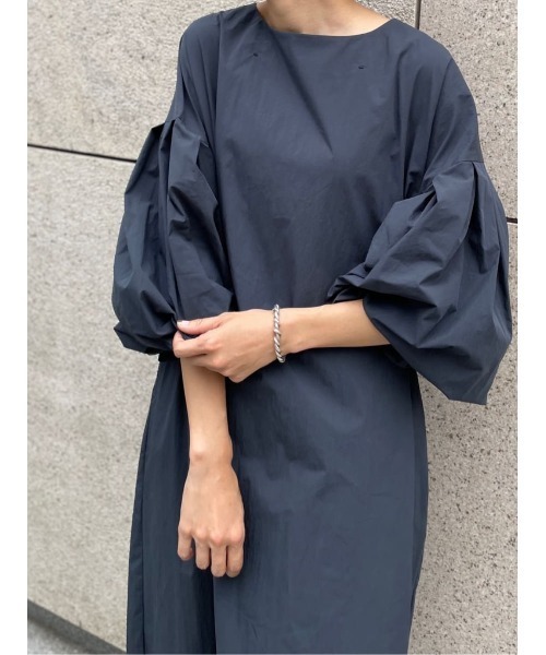 BEARDSLEY（ビアズリー）の「袖ギャザー前後ワンピース（ワンピース・レディース・ネイビー・FREE）」の21枚目の写真