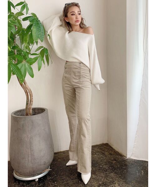 GYDA(ジェイダ)の「スラッシュドネック ショート リブニット TOPS(ニット/セーター・レディース・ブラック/ベージュ/オフホワイト・FREE)」の8枚目の写真