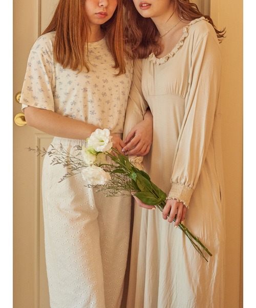 SLURR（スラ―）の「【数量限定ノベルティセット】Feminine onepiece（ルームウェア/パジャマ・レディース・ライトベージュ・FREE）」の13枚目の写真