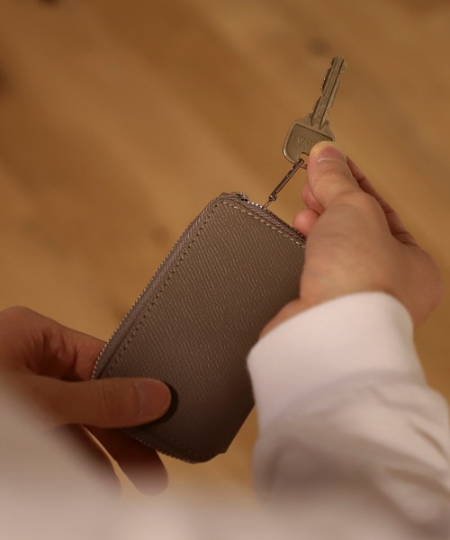 BEAMS LIGHTS(ビームスライツ)の「BEAMS LIGHTS / レザー キーケース(キーケース/キーアクセサリー・メンズ・ブラック/ベージュ・ONE SIZE)」の16枚目の写真