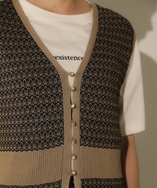 Bou Jeloud（ブージュルード）の「幾何柄ジャガードロングジレ（ベスト・レディース・ブラック/ベージュ・FREE）」の4枚目の写真