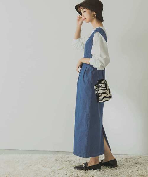 URBAN RESEARCH（アーバンリサーチ）の「ライトデニムジャンパースカート（ワンピース・レディース・インディゴブルー/ブルー・FREE）」の18枚目の写真