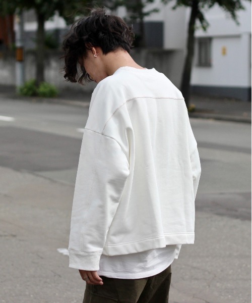 y/m by れぽすけ(イムバイレポスケ)の「クルーネックステッチスウェット(スウェット・メンズ・ブラック/ホワイト・LARGE/MEDIUM)」の5枚目の写真