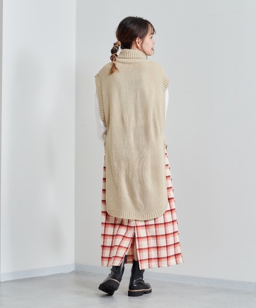 cepo(セポ)の「タートルニット スリットベストワンピース(チュニック・レディース・ベージュ/グリーン/ブラック/ライム/グレー・M)」の9枚目の写真