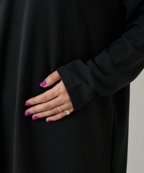 Omekashi(オメカシ)の「Onf(オンフ) カットジョーゼットペプラムドレス(ワンピース・レディース・ブラック/ブラウン・38/36)」の4枚目の写真