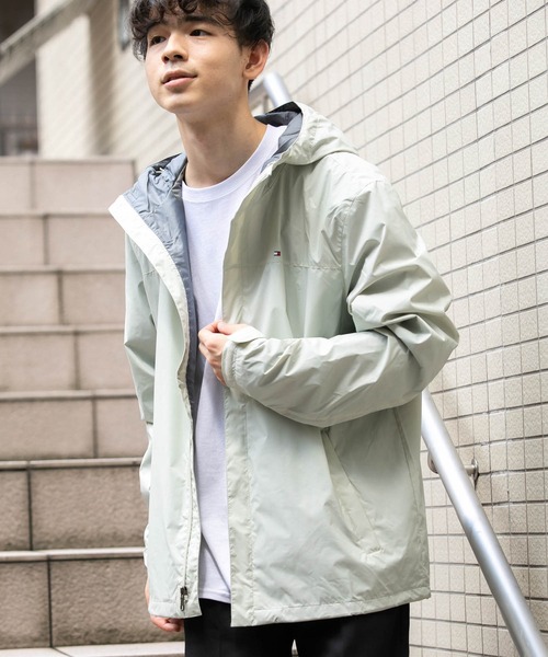 トミーヒルフィガー　ナイロンジャケット　ウィンドブレーカー TOMMY HILFIGER（トミーヒルフィガー）の「トミーヒルフィガー