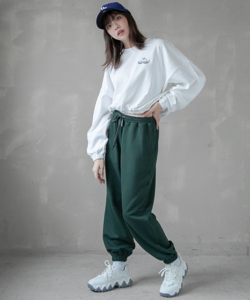 SPINNS（スピンズ）の「【ゆったりシルエット】カラースウェットパンツ（スウェットパンツ・レディース・ブラック/オフホワイト/ホワイト/ダークグリーン/オートミール・M/L）」の22枚目の写真