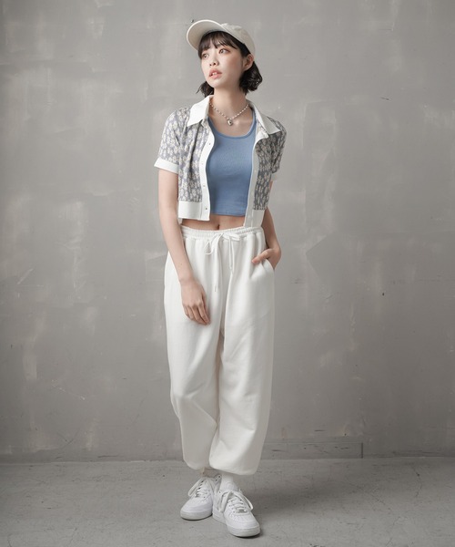 SPINNS（スピンズ）の「【ゆったりシルエット】カラースウェットパンツ（スウェットパンツ・レディース・ブラック/オフホワイト/ホワイト/ダークグリーン/オートミール・M/L）」の11枚目の写真