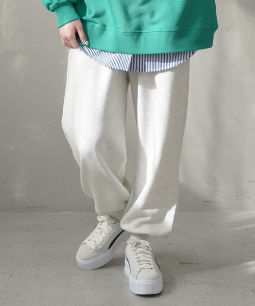 SPINNS（スピンズ）の「【ゆったりシルエット】カラースウェットパンツ（スウェットパンツ・レディース・ブラック/オフホワイト/ホワイト/ダークグリーン/オートミール・M/L）」の9枚目の写真