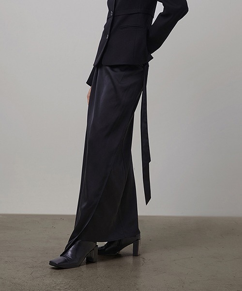 UNSPOKEN(アンスポクン)の「【UNSPOKEN】Half slit A-line long skirt UQ21B021(スカート・レディース・ブラック・S/M/L)」の3枚目の写真