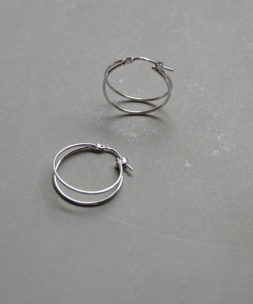Jenny BY IMMANOEL（ジェニーバイイマノエル）の「silver925 　2連デザインフープピアス（ピアス（両耳用）・レディース・シルバー/ゴールド/ピンクゴールド・FREE）」の10枚目の写真