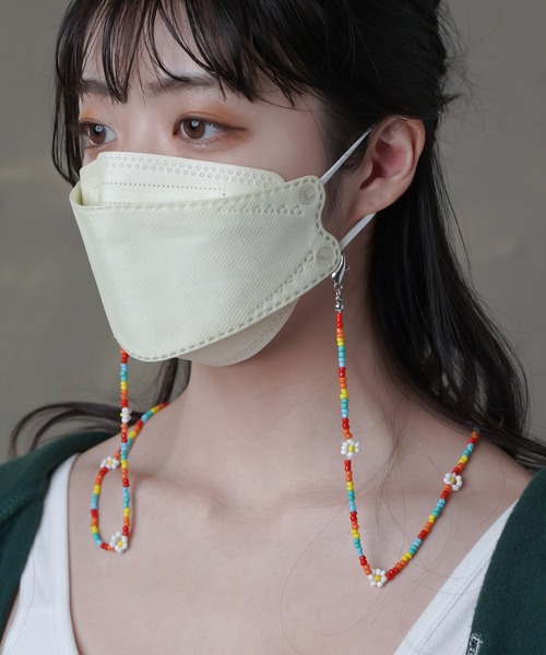SPINNS（スピンズ）の「3WAY仕様 フラワーデザイン カラービーズマスクチェーン（ネックレス・レディース・A/B/C・ONESIZE）」の2枚目の写真