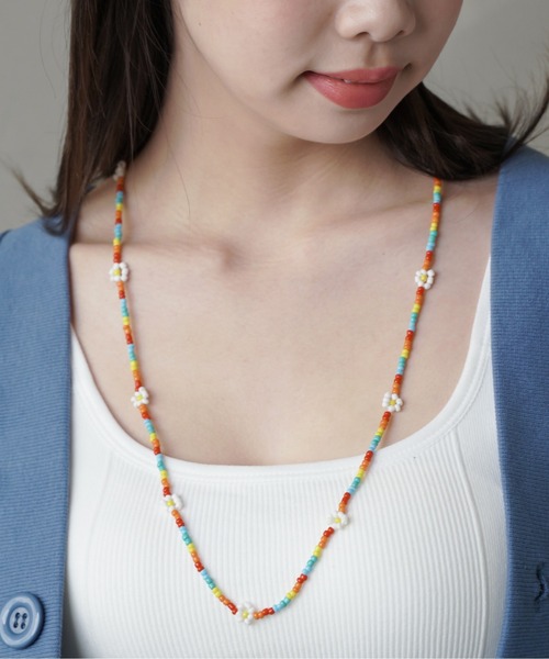 SPINNS（スピンズ）の「3WAY仕様 フラワーデザイン カラービーズマスクチェーン（ネックレス・レディース・A/B/C・ONESIZE）」の8枚目の写真