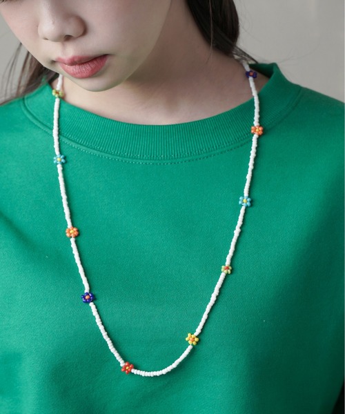 SPINNS（スピンズ）の「3WAY仕様 フラワーデザイン カラービーズマスクチェーン（ネックレス・レディース・A/B/C・ONESIZE）」の11枚目の写真