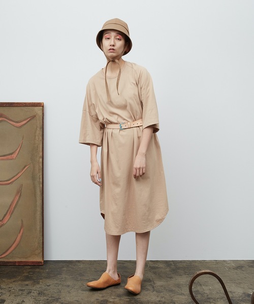 Dulcamara（ドゥルカマラ）の「アシメベースボールOP -CUT & SAWN-（ワンピース・レディース・ベージュ/ブラック/オートミール/グリーン・FREE）」の3枚目の写真