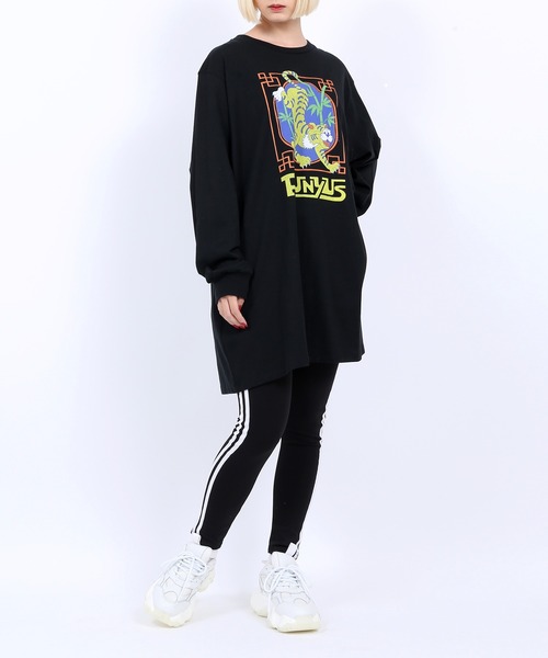 PUNYUS（プニュズ）の「タイガーロンＴ（Tシャツ/カットソー・レディース・ブラック/ホワイト/ブルー・1/4/2/3）」の3枚目の写真