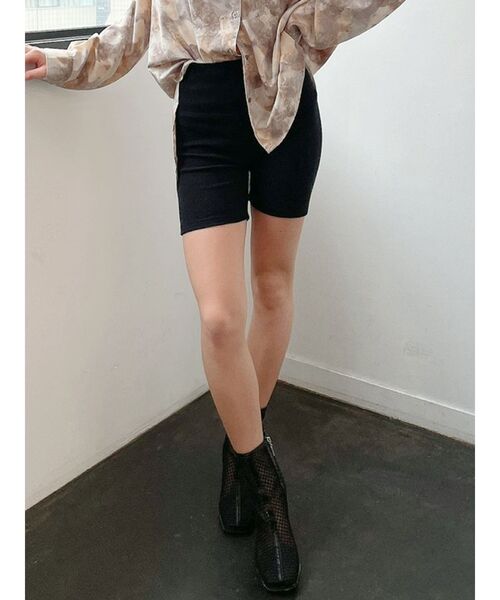 GYDA（ジェイダ）の「ハーフテレコレギンス（レギンス/スパッツ・レディース・ブラック/アイボリー・SMALL）」の2枚目の写真