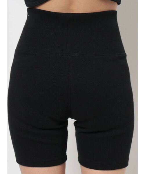 GYDA（ジェイダ）の「ハーフテレコレギンス（レギンス/スパッツ・レディース・ブラック/アイボリー・SMALL）」の6枚目の写真