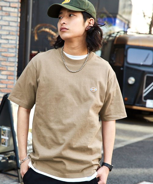 Dickies（ディッキーズ）の「Dickies/ディッキーズ ロゴワッペン ポケットオーバーサイズ半袖Tシャツ（Tシャツ/カットソー・メンズ・ホワイト系/ベージュ系/サックスブルー/ブラック/グリーン/ネイビー/ベージュ/オートミール/グリーン系/オレンジ/ブラック系/ネイビー系/ホワイト/ホワイト系その他/ブルー/ブルー系2/グリーン系2/ブラック系2/ホワイト系2/イエロー系/ネイビー系1/ネイビー系2/イエロー系2・L/XL/M）」の8枚目の写真
