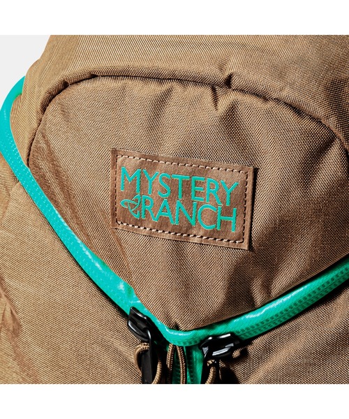 MYSTERY RANCH（ミステリーランチ）の「MYSTERY RANCH URBAN ASSAULT18 ミステリーランチ アーバンアサルト 18L バックパック（バックパック/リュック・メンズ・ブラック/ライトブラウン/ピンク/パープル・FREE）」の15枚目の写真