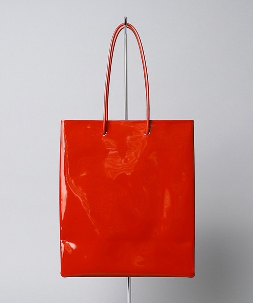 UNKNOWN PRODUCTS(アンノウンプロダクツ)の「【 UNKNOWN PRODUCTS / アンノウンプロダクツ 】 ENAMEL PAPER BAG / エナメルペーパーバッグ(トートバッグ・レディース・レッド/グリーン・FREE)」の2枚目の写真