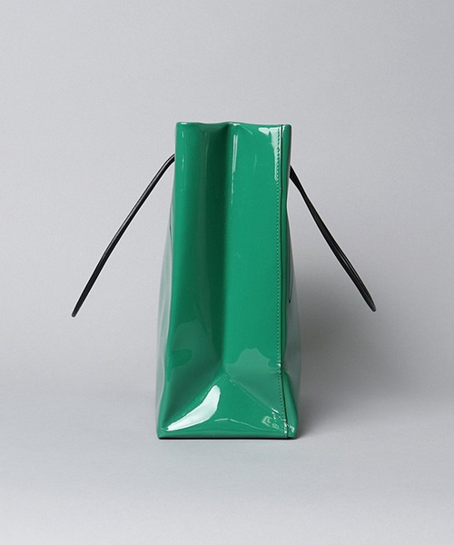 UNKNOWN PRODUCTS(アンノウンプロダクツ)の「【 UNKNOWN PRODUCTS / アンノウンプロダクツ 】 ENAMEL PAPER BAG / エナメルペーパーバッグ(トートバッグ・レディース・レッド/グリーン・FREE)」の6枚目の写真