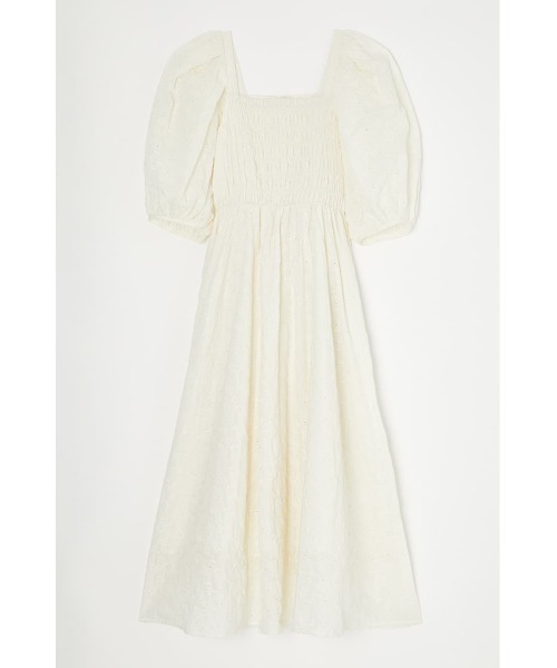 MOUSSY（マウジー）の「EYELET FLARE ドレス（ワンピース・レディース・オフホワイト/ブラック/ライトベージュ・2/1）」の16枚目の写真