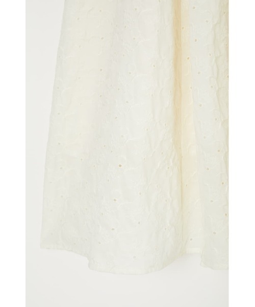 MOUSSY（マウジー）の「EYELET FLARE ドレス（ワンピース・レディース・オフホワイト/ブラック/ライトベージュ・2/1）」の15枚目の写真