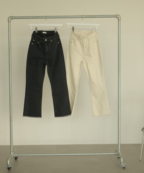rem closet（レムクローゼット）の「フレアカラーデニム（デニムパンツ・レディース・ブラック/ホワイト・0/1）」の9枚目の写真