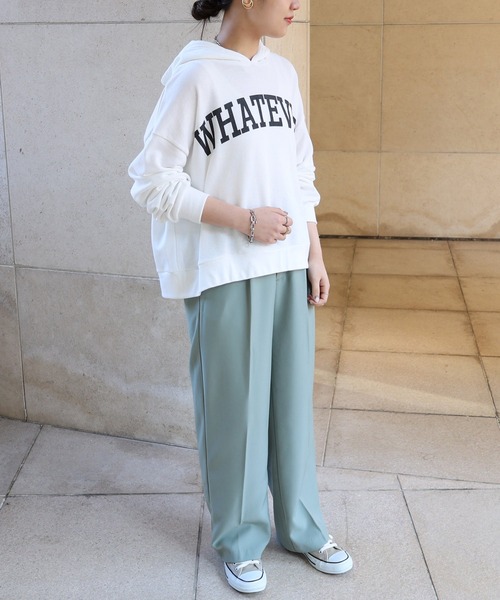 andme（アンドミー）の「バックスリットミニ裏毛スウェットパーカートップス（パーカー・レディース・チャコールグレー/ブラック/アイボリー/モカ/グレイッシュベージュ・M）」の7枚目の写真