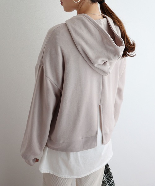 andme（アンドミー）の「バックスリットミニ裏毛スウェットパーカートップス（パーカー・レディース・チャコールグレー/ブラック/アイボリー/モカ/グレイッシュベージュ・M）」の11枚目の写真