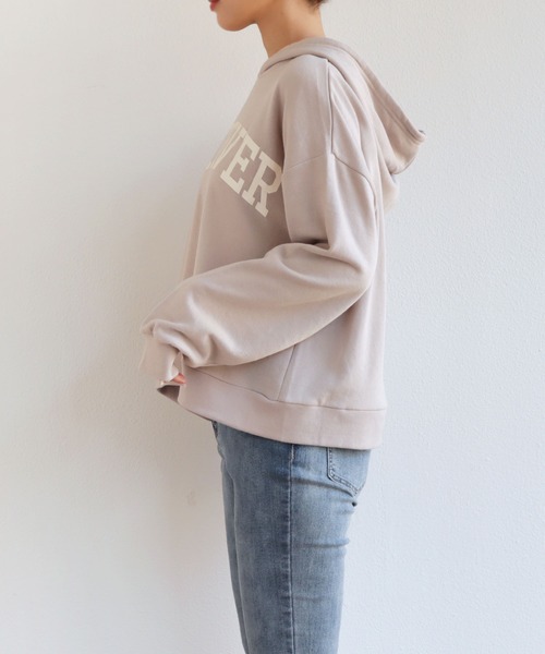 andme（アンドミー）の「バックスリットミニ裏毛スウェットパーカートップス（パーカー・レディース・チャコールグレー/ブラック/アイボリー/モカ/グレイッシュベージュ・M）」の15枚目の写真